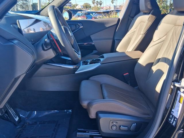 Used 2025 BMW X3 M50 w/ Premium Package image 12