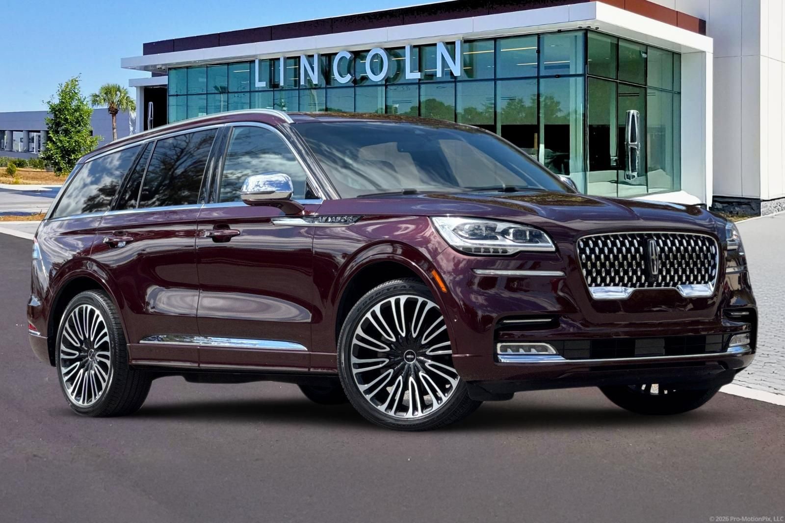 Certified 2022 Lincoln Aviator Black Label AWD/4WD image 2