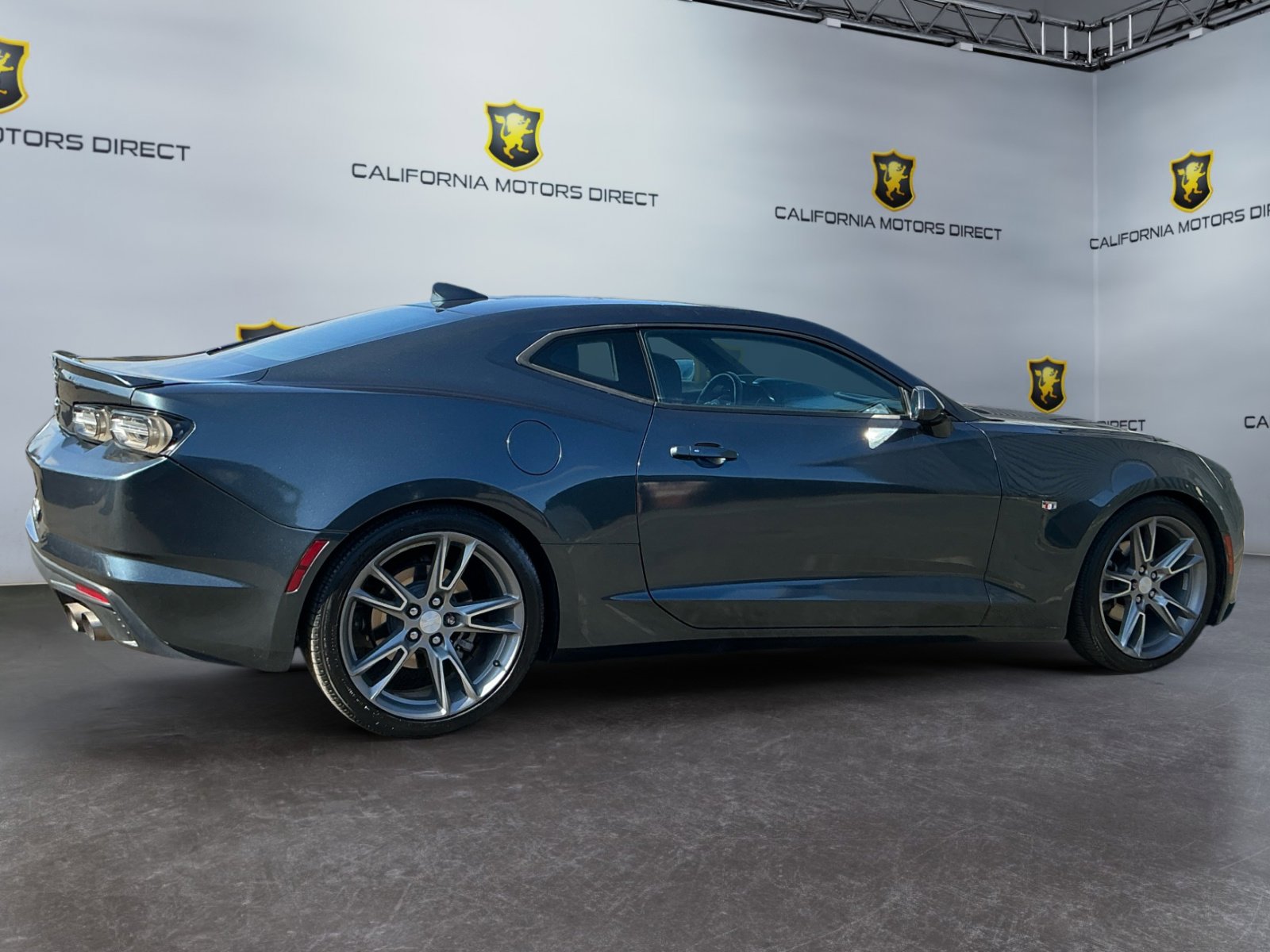 Used 2020 Chevrolet Camaro LT w/ RS Package image 4
