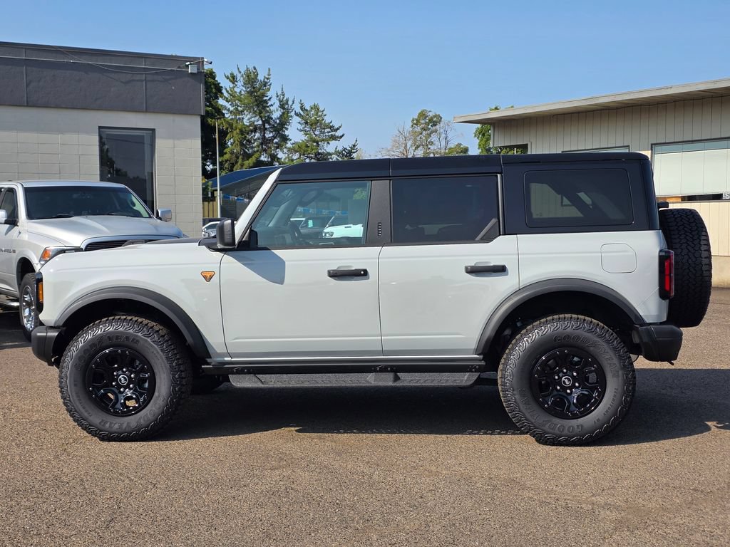 New 2026 Ford Bronco Badlands w/ Sasquatch Package AWD/4WD image 9