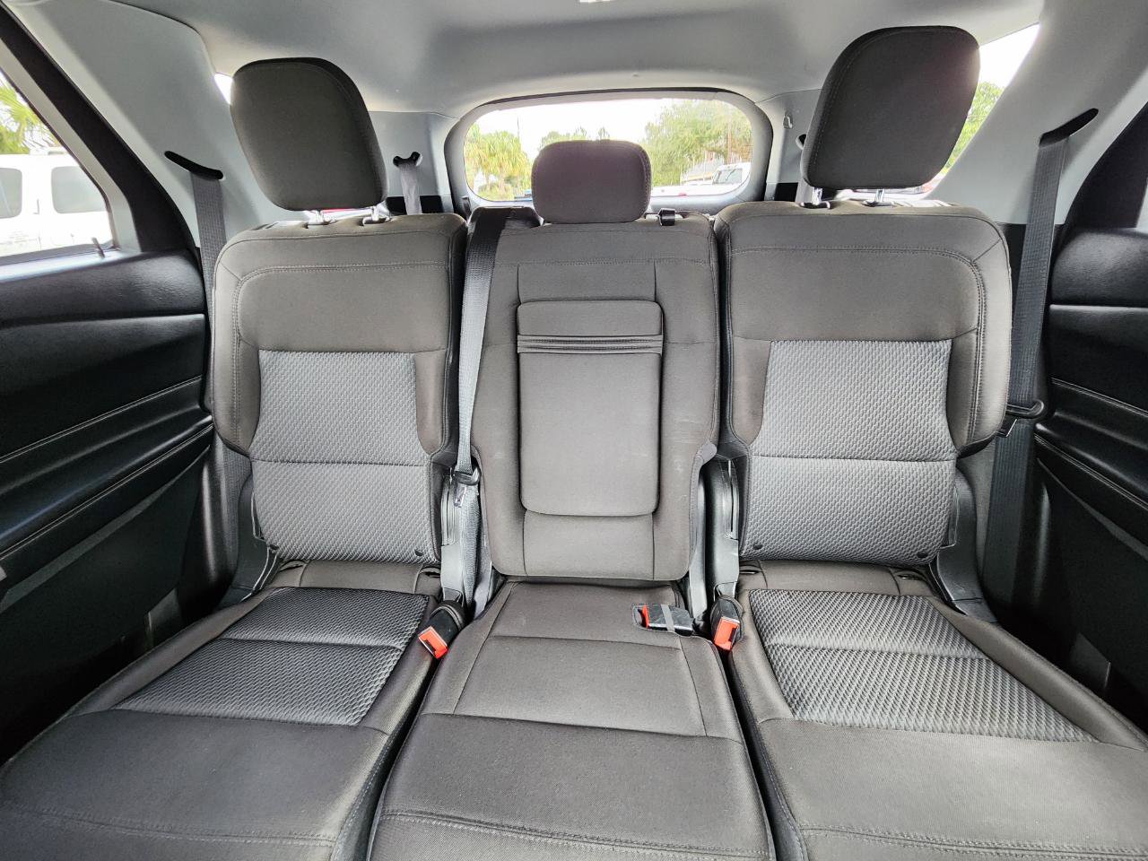 Used 2022 Ford Explorer XLT RWD image 25