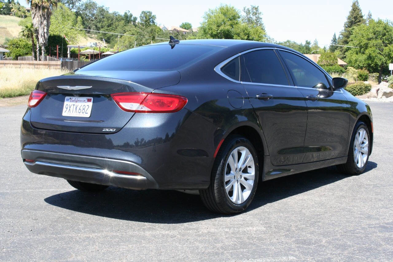 Used 2016 Chrysler 200 Limited Platinum image 5
