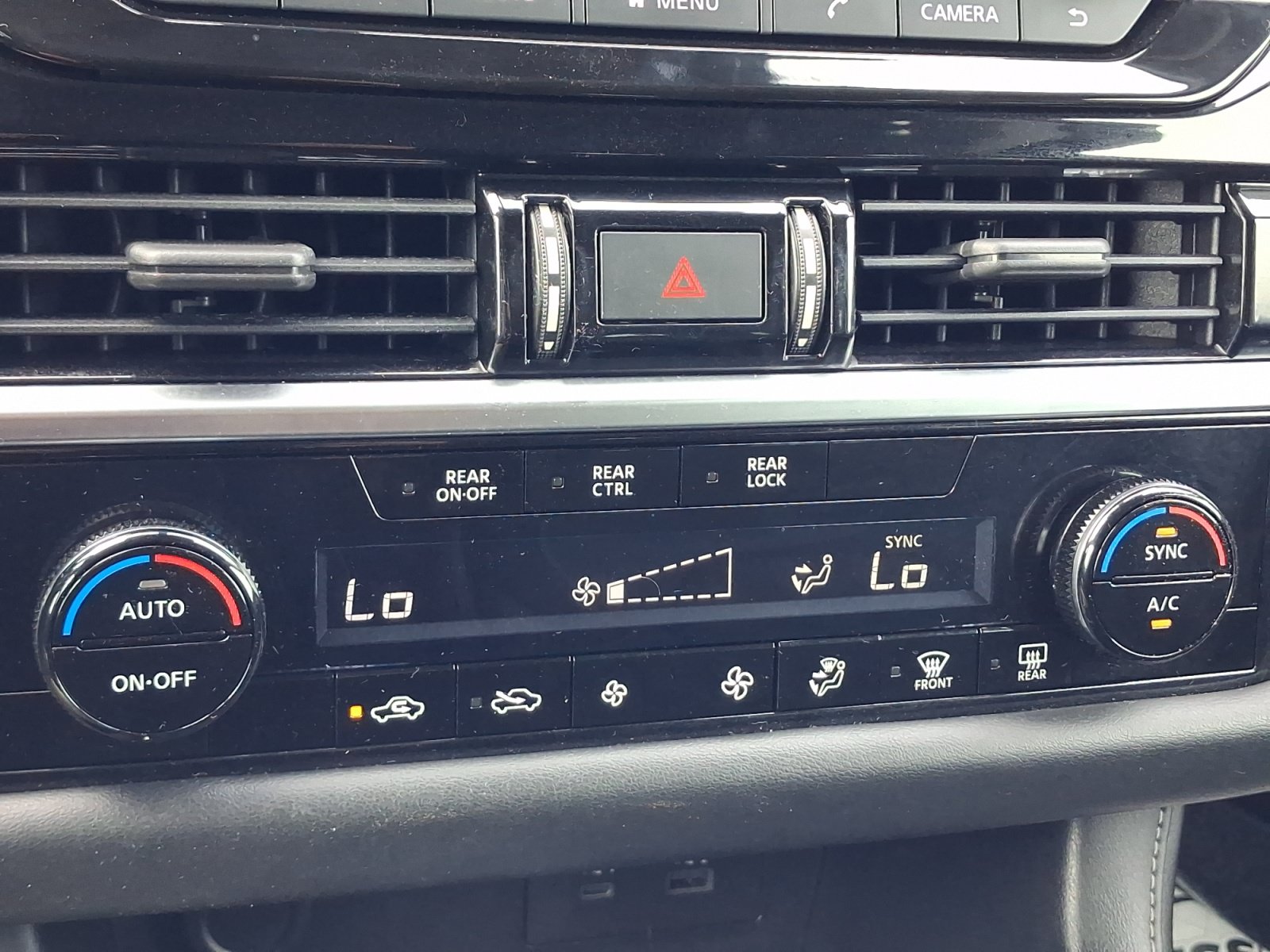 Used 2022 Nissan Pathfinder S AWD/4WD image 17