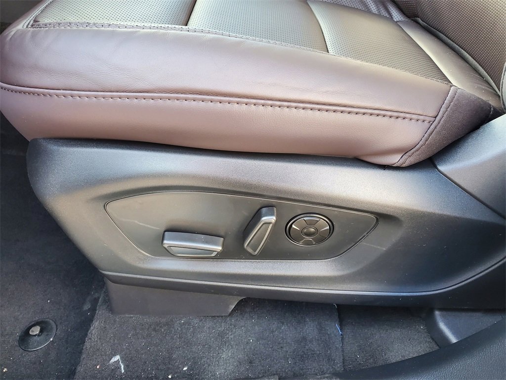 New 2026 Ford Explorer Platinum image 8