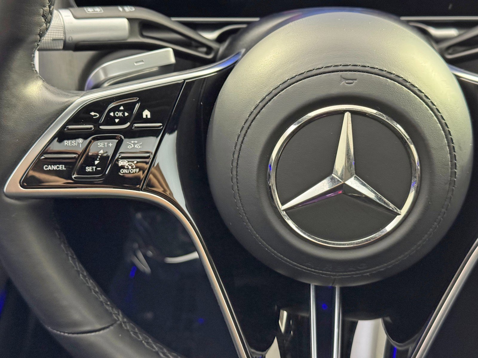 Used 2022 Mercedes-Benz S 500 4MATIC w/ AMG Line Package image 22