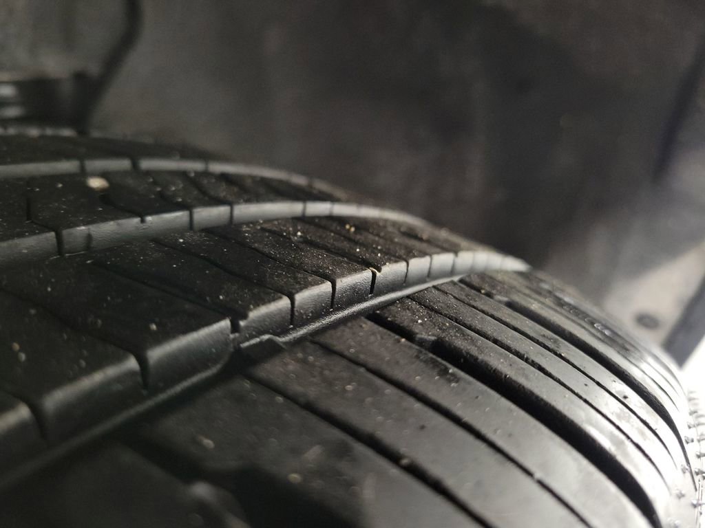 Used 2021 GMC Terrain SLT w/ Elevation Edition image 11