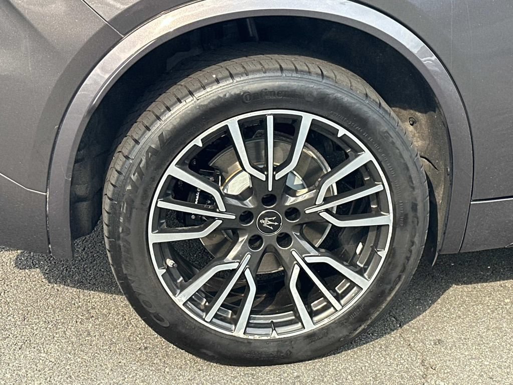 Certified 2023 Maserati Grecale Modena AWD/4WD image 11