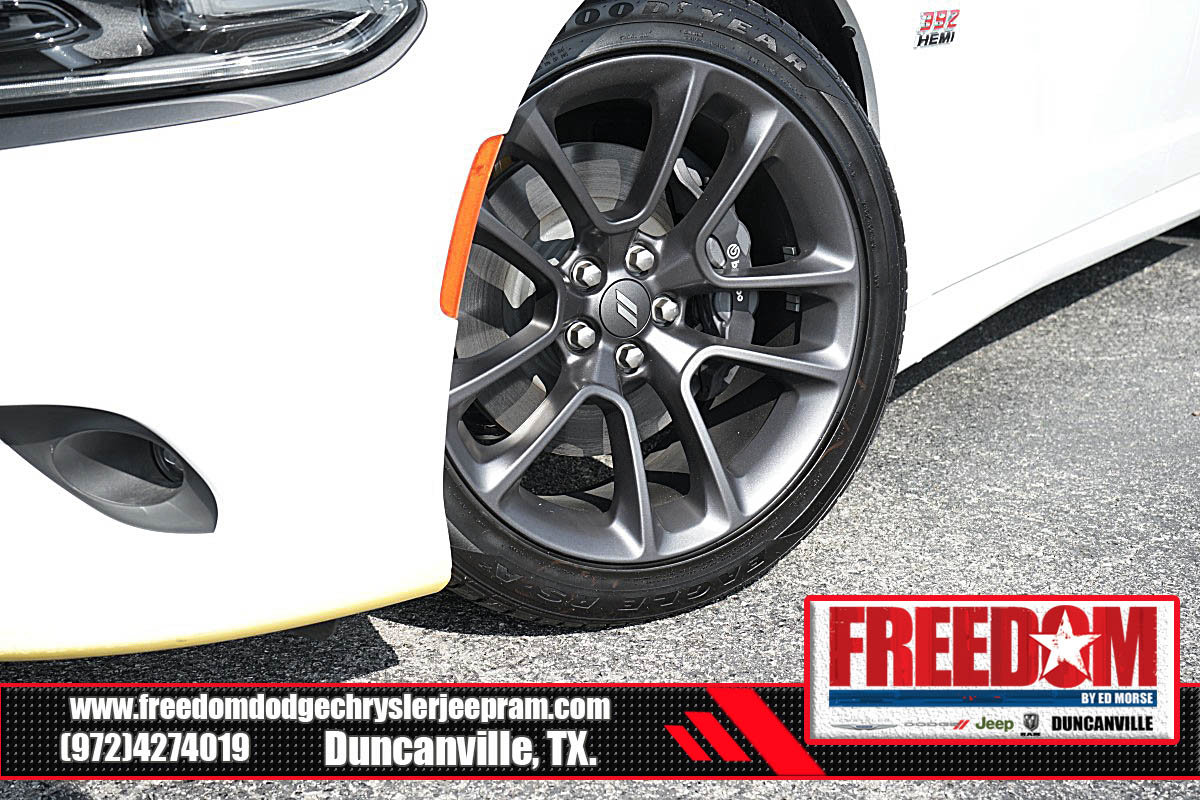 New 2023 Dodge Charger Scat Pack w/ Harman/Kardon Audio Group image 9