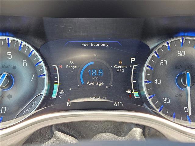 Used 2023 Chrysler Pacifica Touring-L FWD image 13