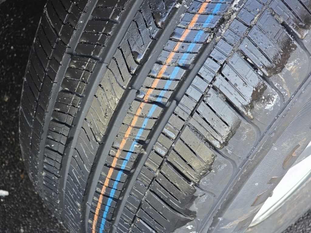 Used 2019 Buick Enclave Essence image 32