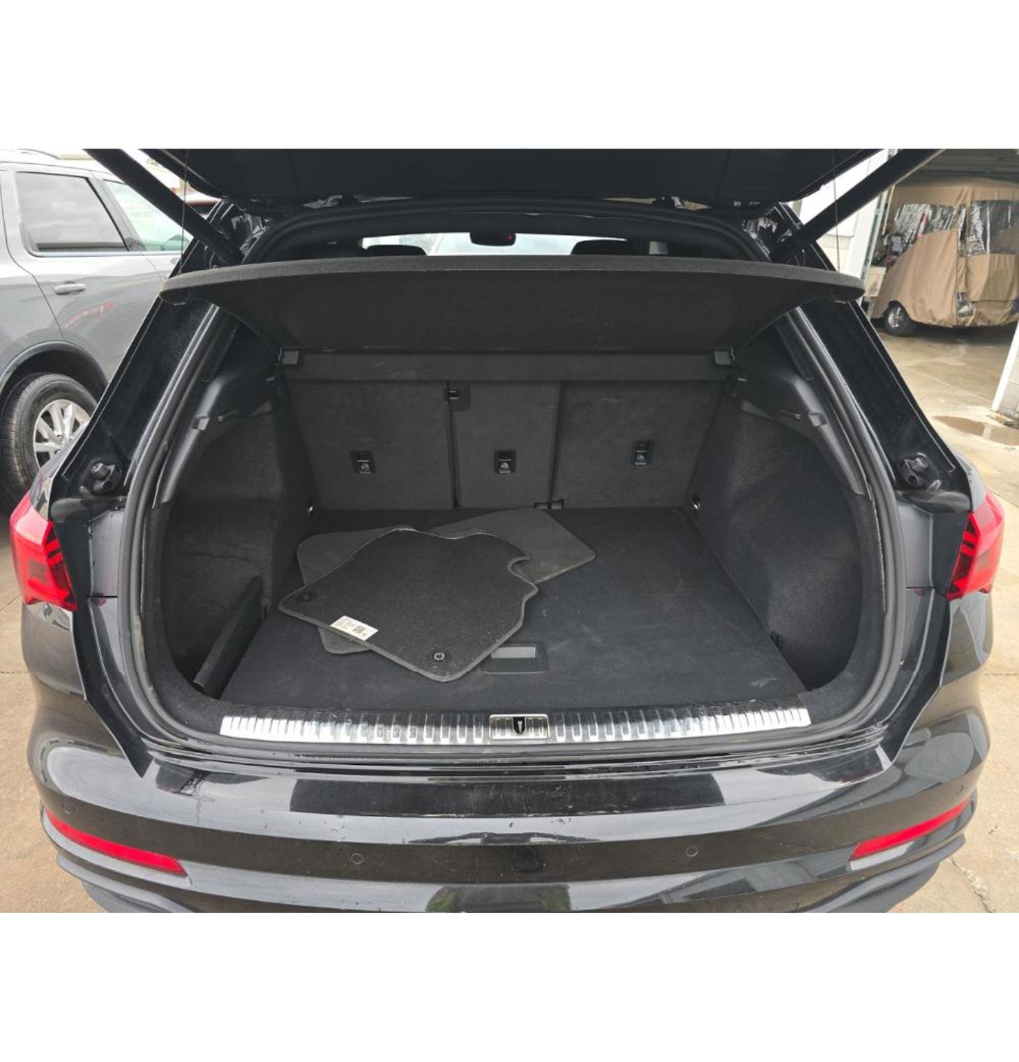 Used 2023 Audi Q3 2.0T Premium AWD/4WD image 5