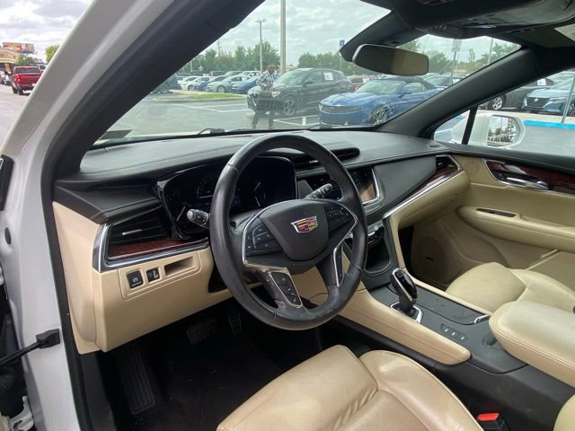 Used 2017 Cadillac XT5 Luxury w/ Driver Awareness Package image 14