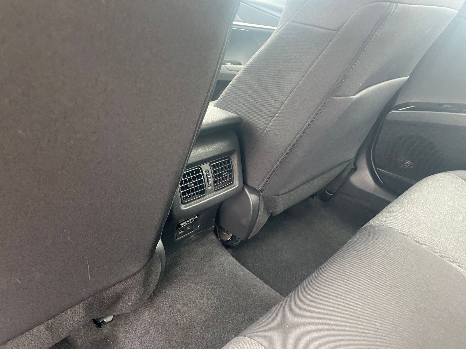 Used 2025 Toyota Camry LE image 24