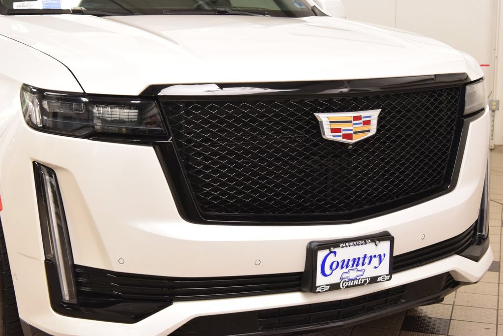 Used 2023 Cadillac Escalade ESV Sport Platinum w/ Heavy-Duty Trailer Package AWD/4WD image 13