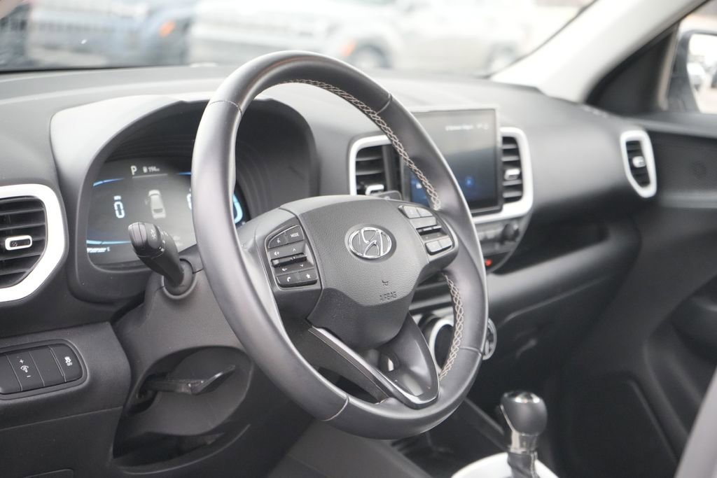Certified 2023 Hyundai Venue Limited image 20