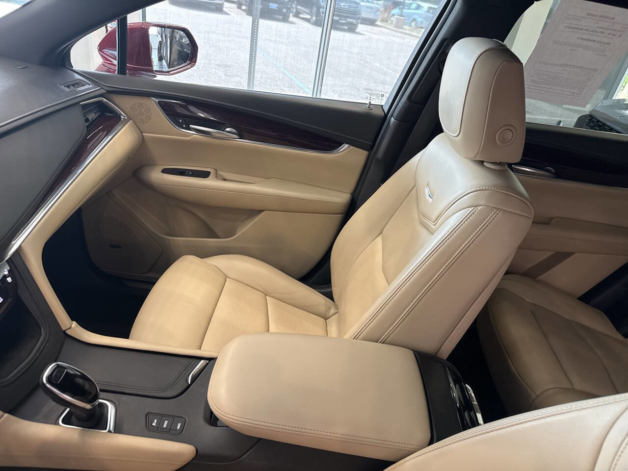 Used 2018 Cadillac XT5 Premium Luxury image 24