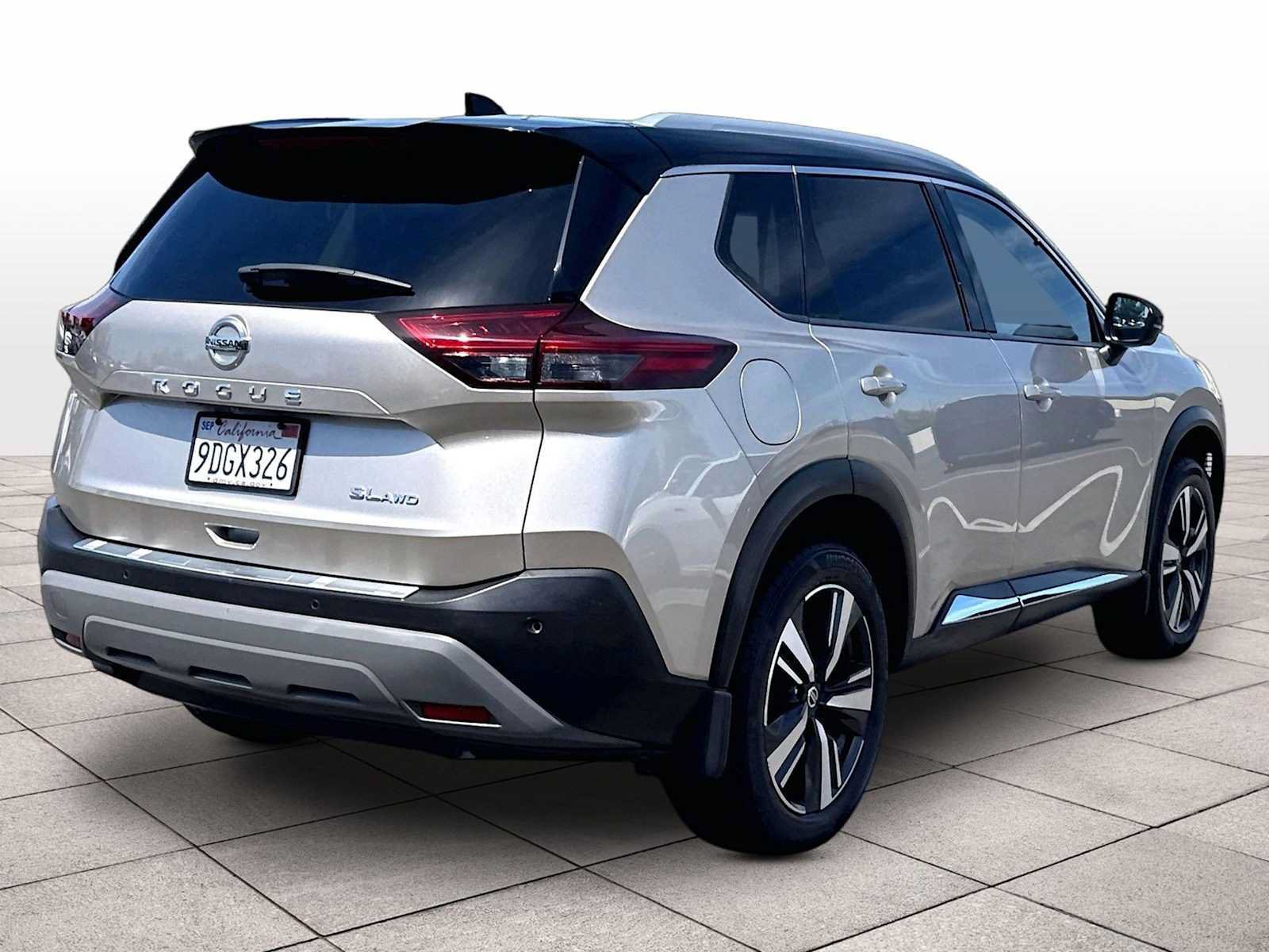 Used 2021 Nissan Rogue SL AWD/4WD image 15