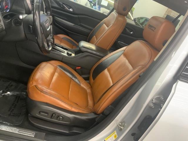 Used 2017 GMC Acadia SLT AWD/4WD image 11