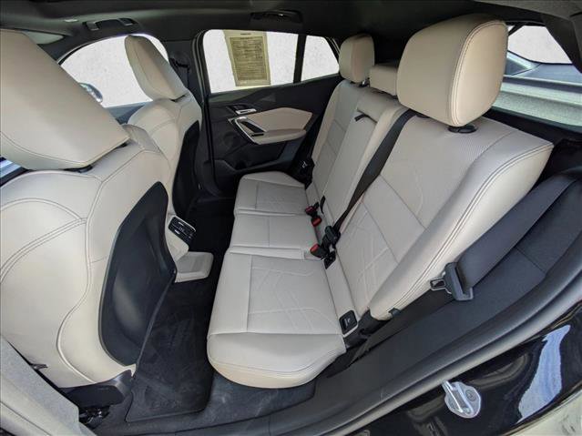 Used 2025 BMW X2 xDrive28i image 21
