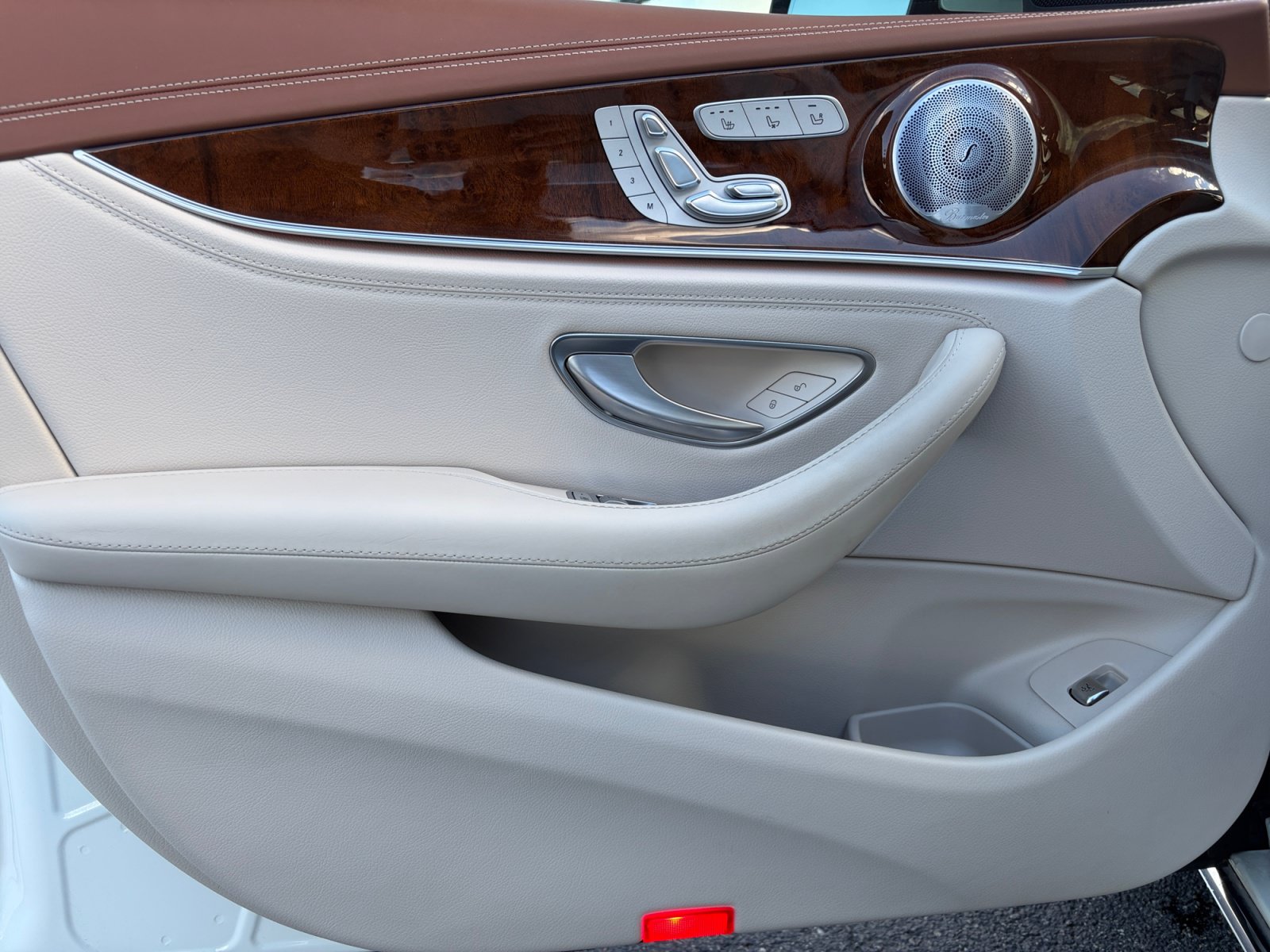 Used 2019 Mercedes-Benz E 300 4MATIC image 14