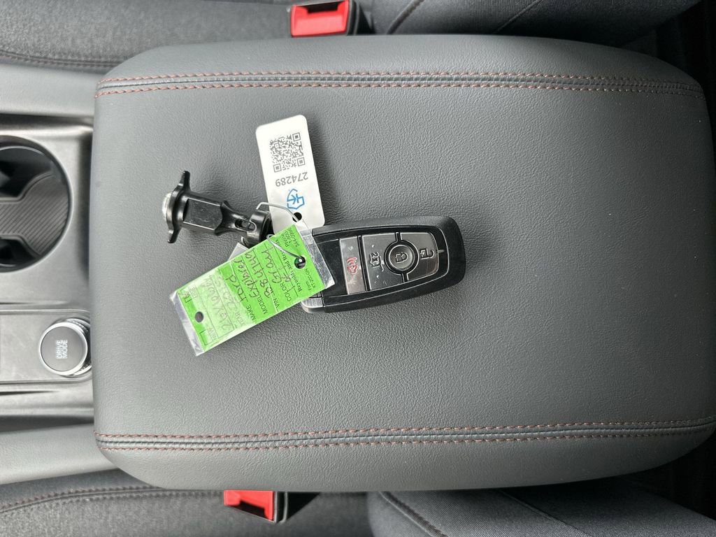 Used 2025 Ford Explorer Active image 22