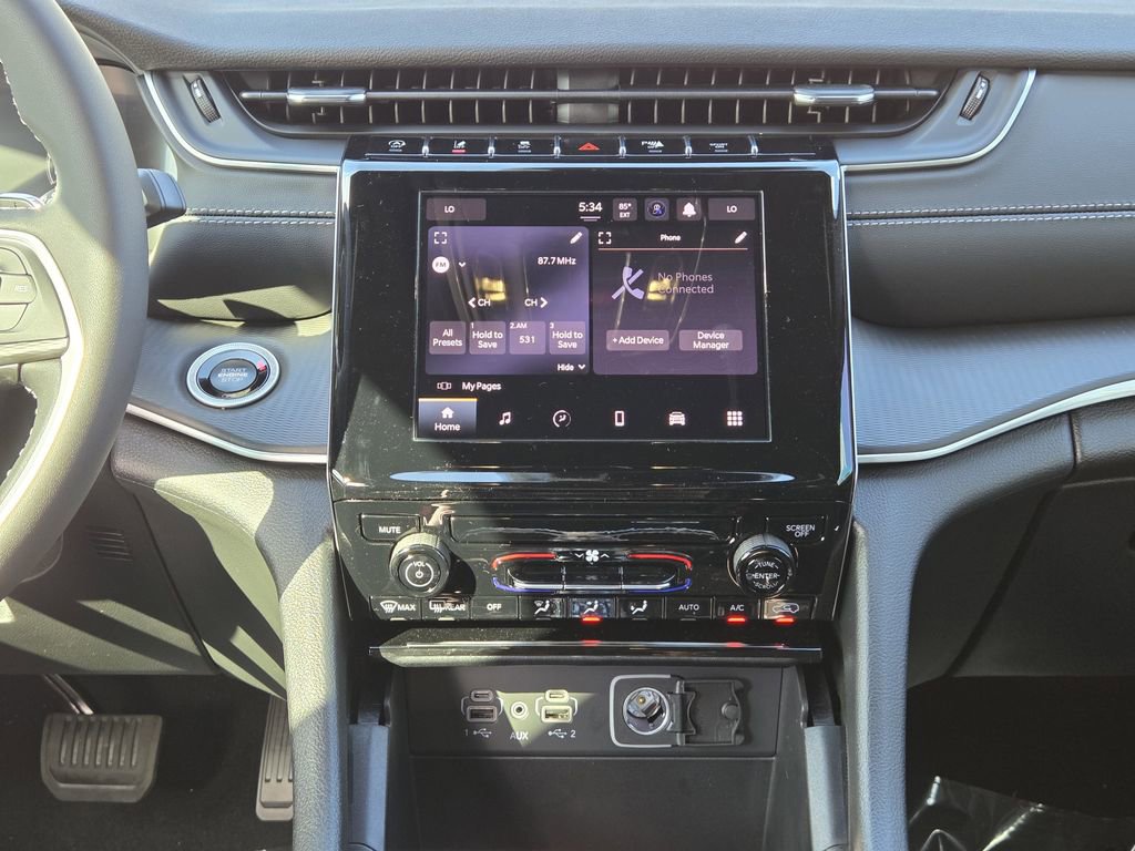 New 2025 Jeep Grand Cherokee Laredo w/ MOPAR Finishing Package RWD image 19