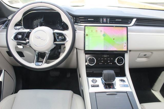 New 2026 Jaguar F-PACE R-Dynamic S image 4
