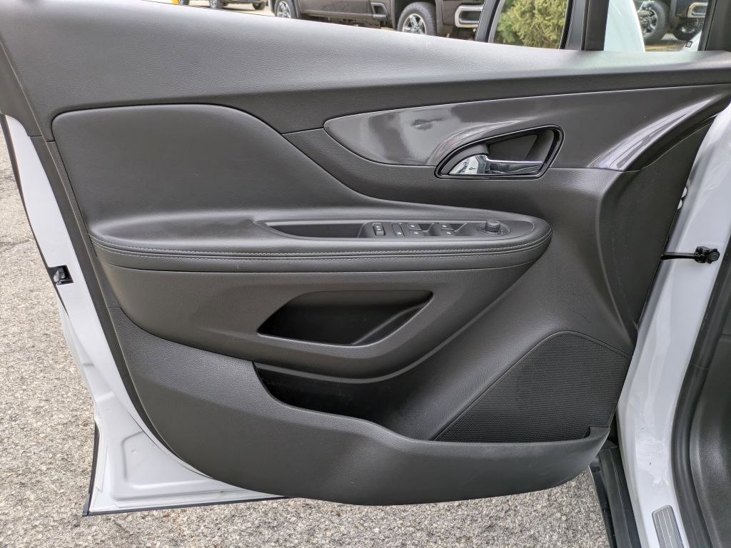 Used 2019 Buick Encore Essence w/ Experience Buick Package image 9
