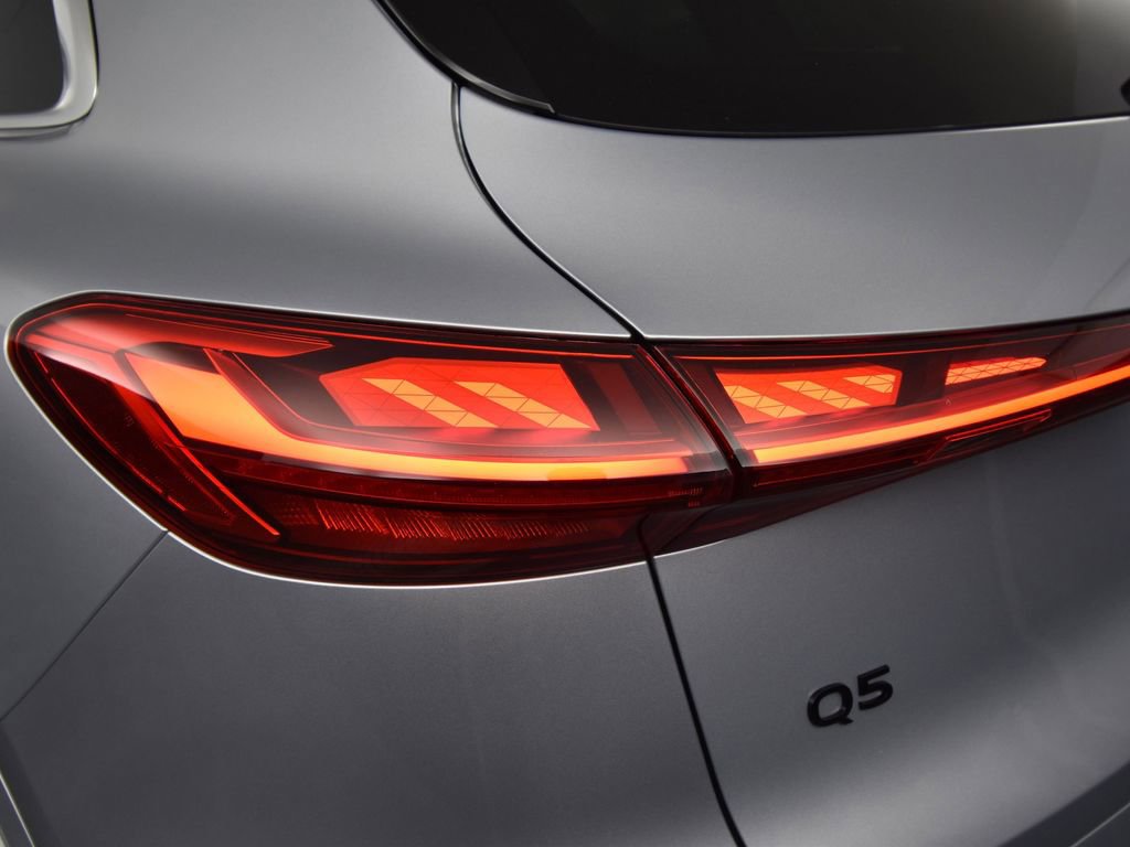 New 2025 Audi Q5 Prestige image 10