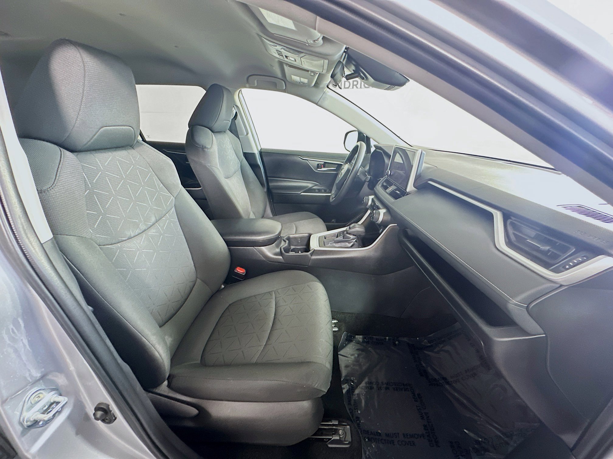 Used 2024 Toyota RAV4 XLE image 28