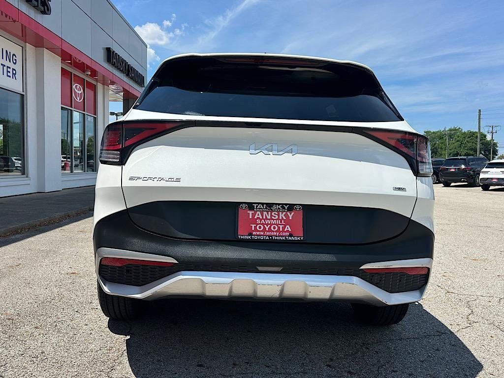 Used 2023 Kia Sportage LX AWD/4WD image 4