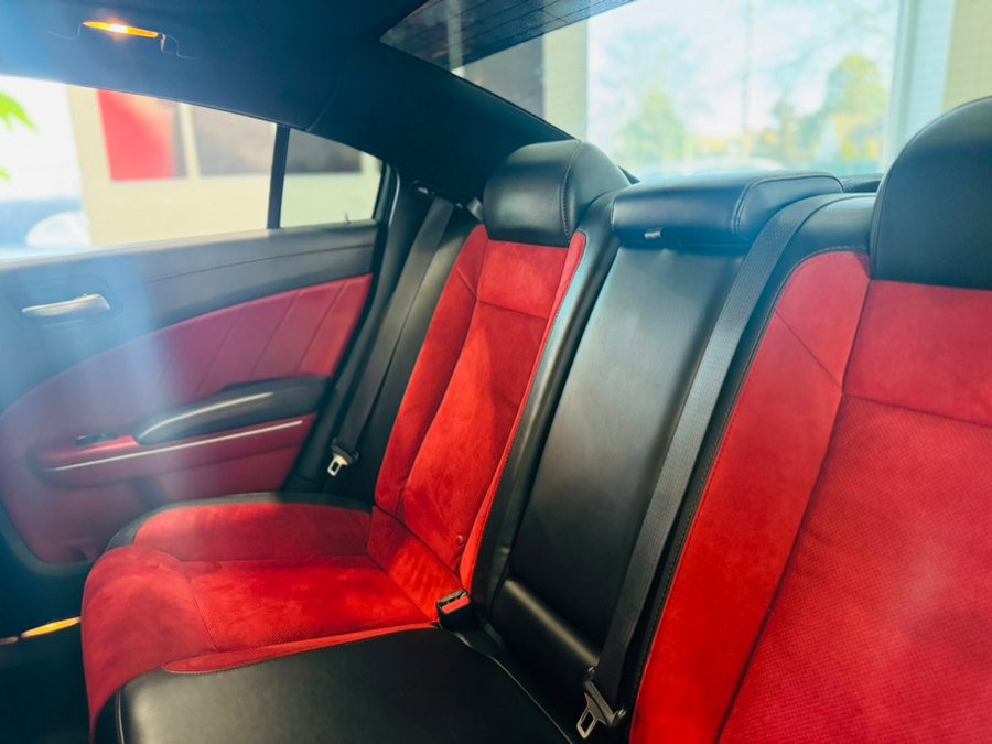 Used 2022 Dodge Charger Scat Pack w/ Dynamics Package image 17