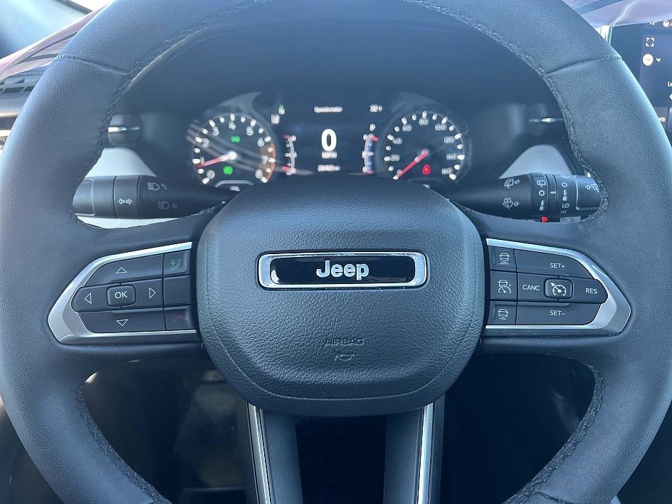 Used 2023 Jeep Compass Limited image 22