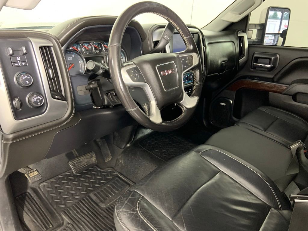 Used 2019 GMC Sierra 2500 SLT w/ Duramax Plus Package AWD/4WD image 30