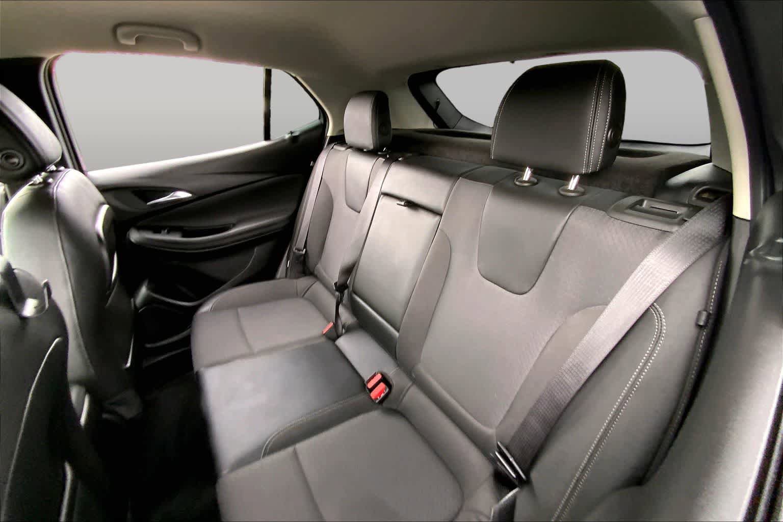 Used 2023 Buick Encore GX Select w/ Sport Touring Package FWD image 20