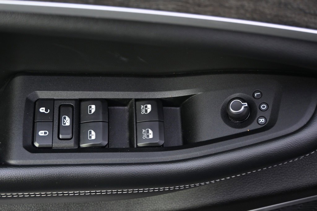 Used 2022 Jeep Grand Cherokee L Limited image 24