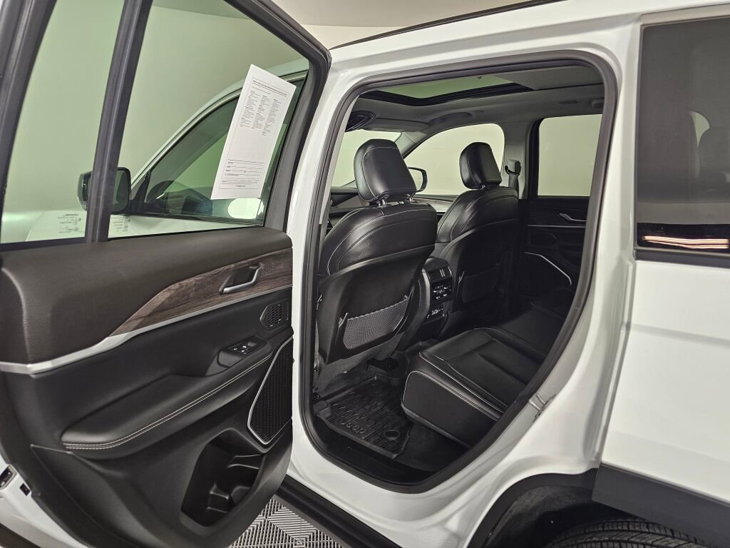 Used 2022 Jeep Grand Cherokee Limited 4xe w/ MOPAR Finishing Package image 34