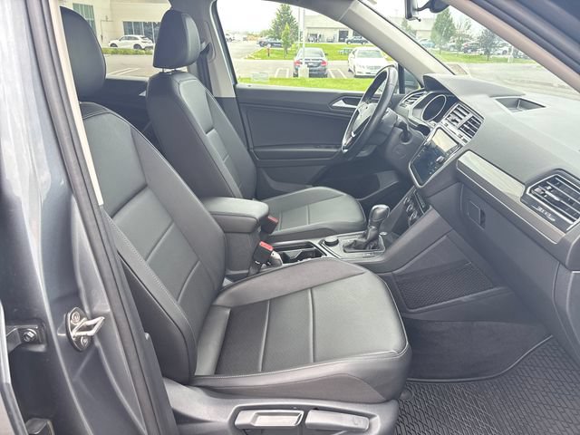 Used 2019 Volkswagen Tiguan SE AWD/4WD image 23