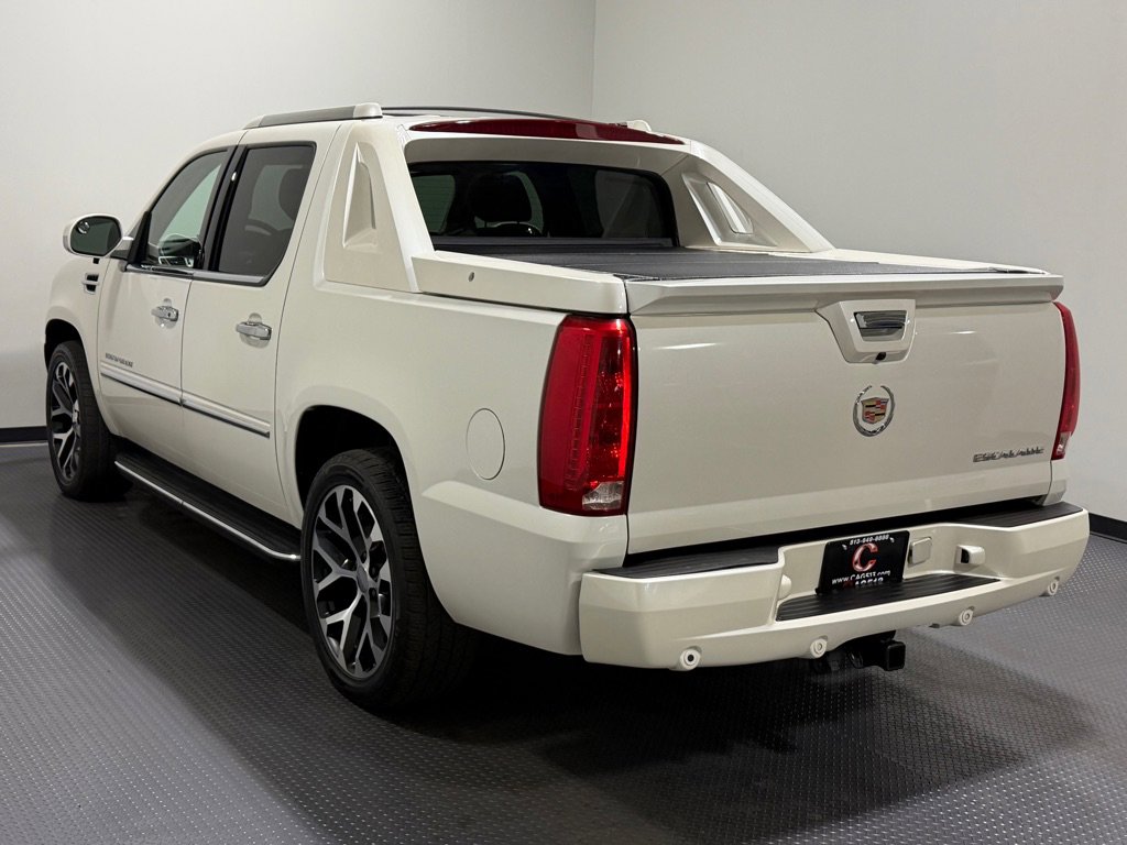 Used 2013 Cadillac Escalade EXT Luxury image 7
