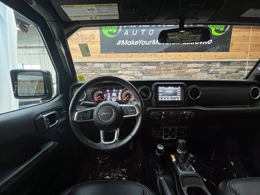 Used 2018 Jeep Wrangler Unlimited Sahara w/ Cold Weather Group AWD/4WD image 36