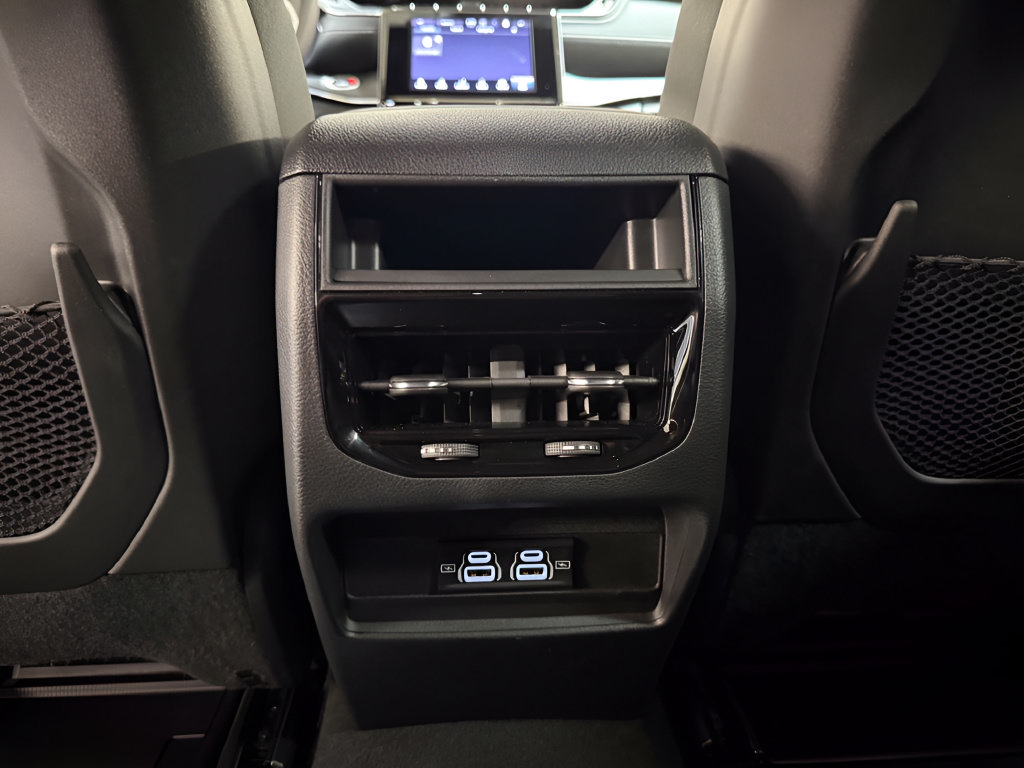 Used 2025 Jeep Grand Cherokee Laredo X AWD/4WD image 28