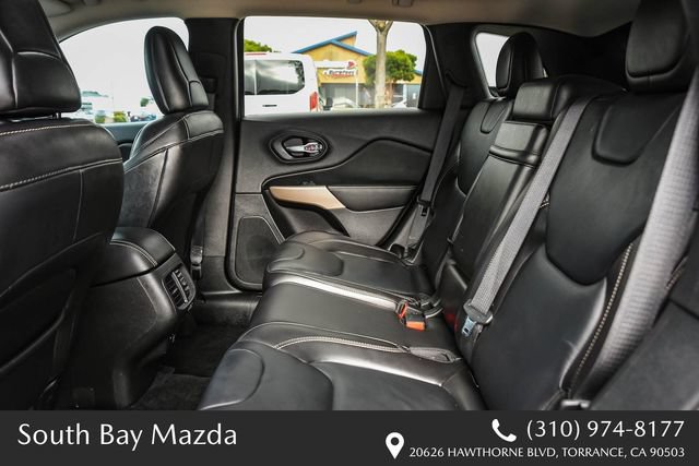 Used 2017 Jeep Cherokee Limited FWD image 18