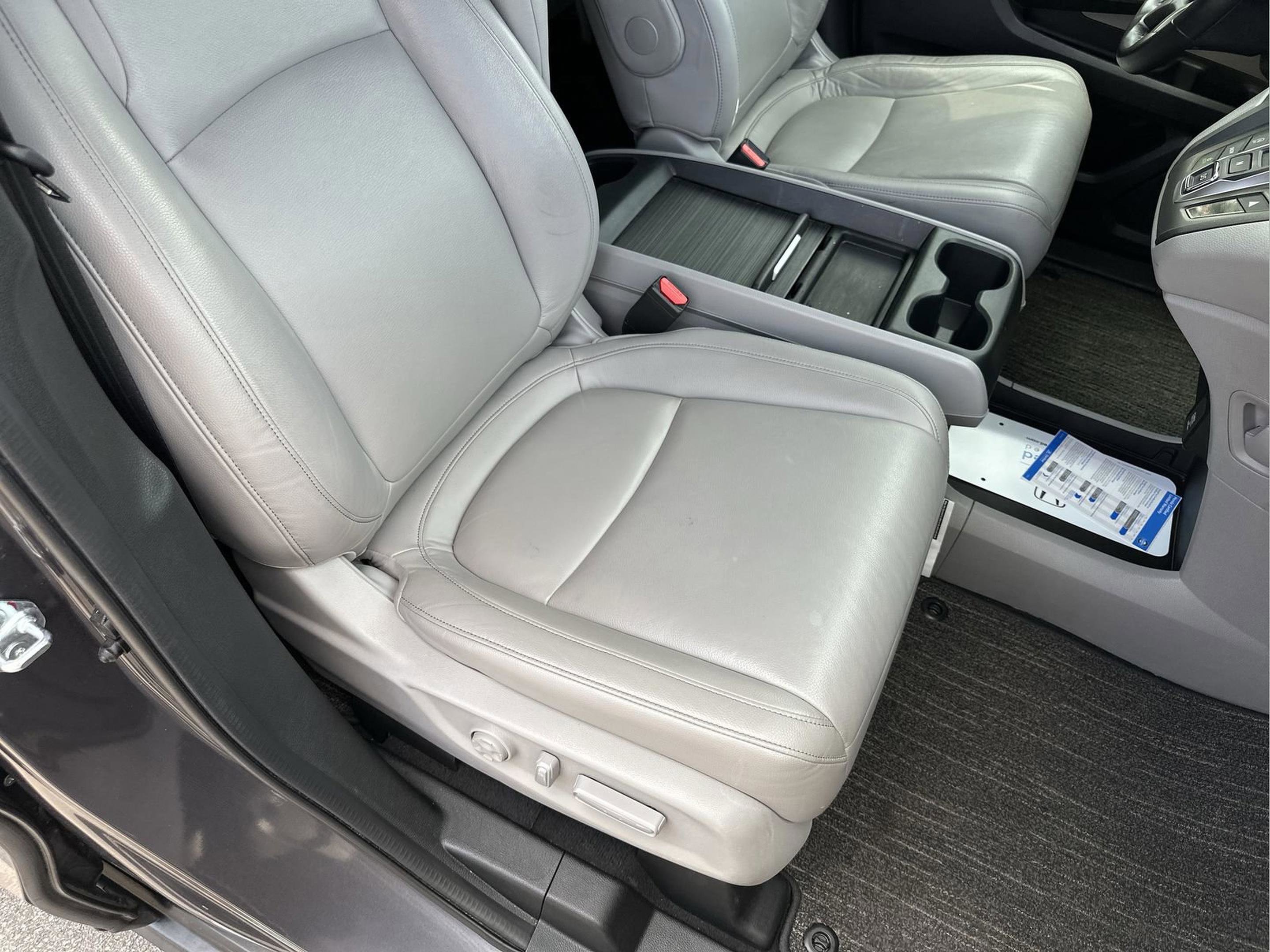 Certified 2024 Honda Odyssey EX-L image 19