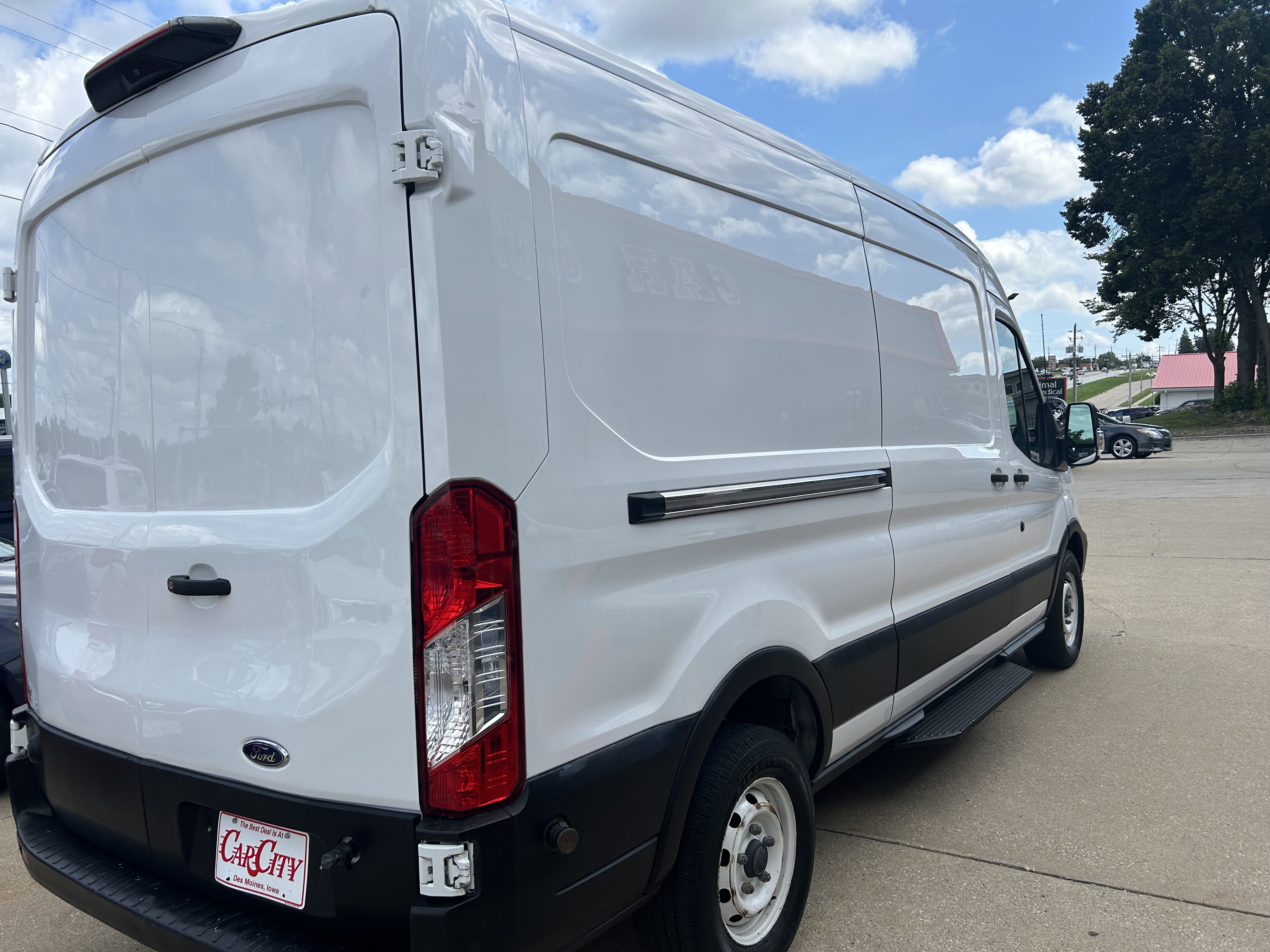 Used 2019 Ford Transit 150 148 Medium Roof image 5