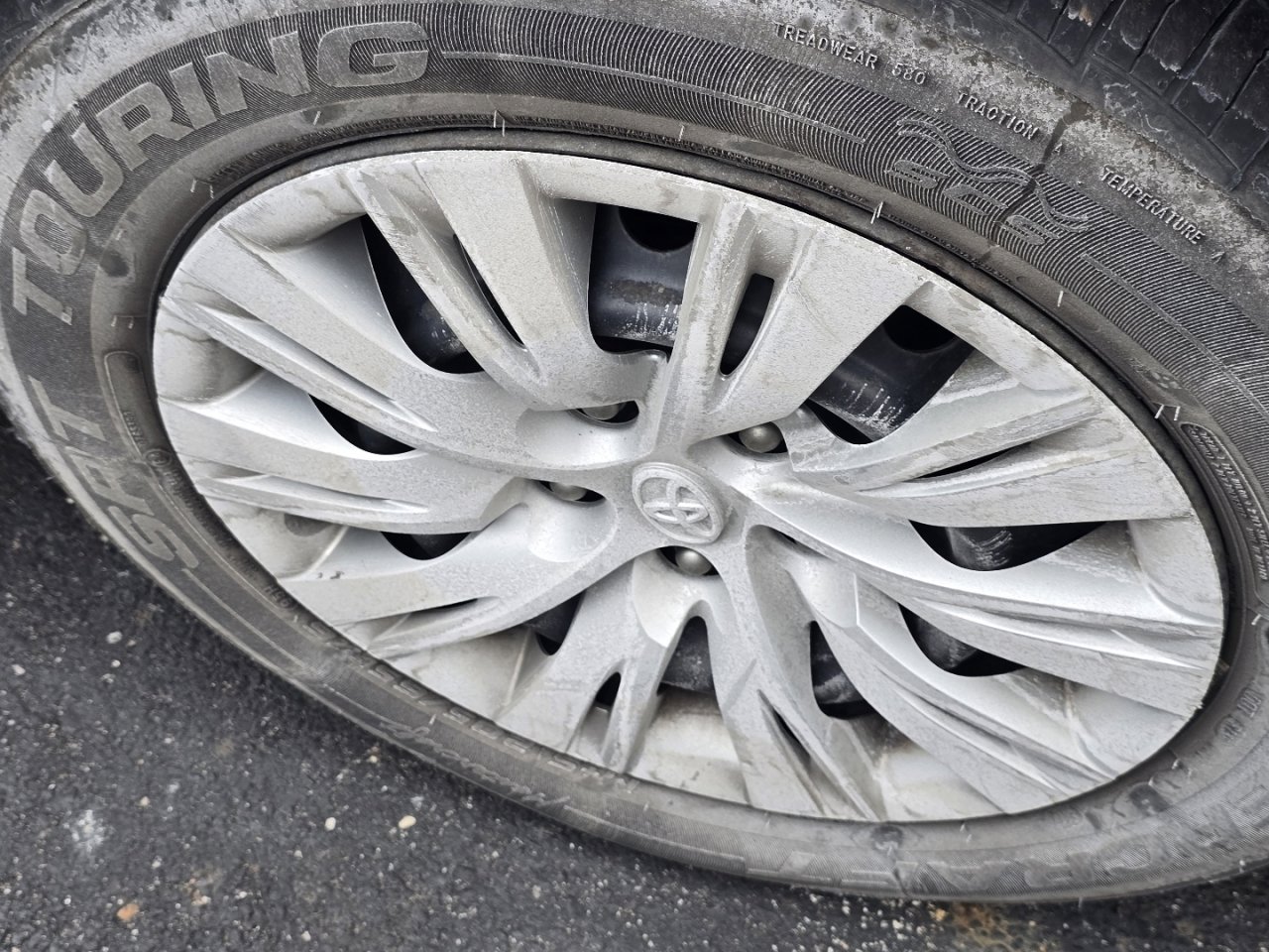 Used 2014 Toyota Camry LE image 24