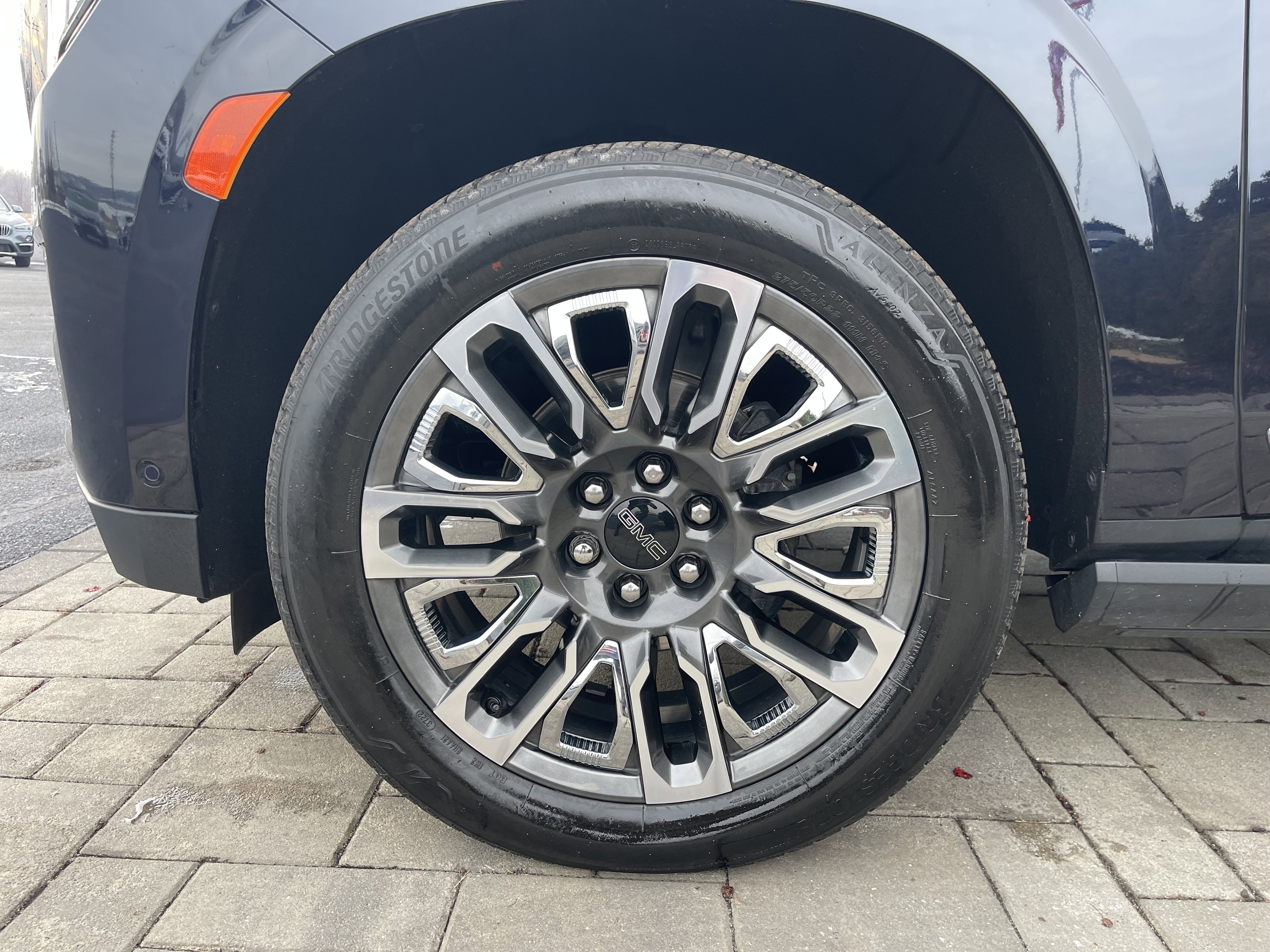 Used 2023 GMC Yukon Denali Ultimate image 4