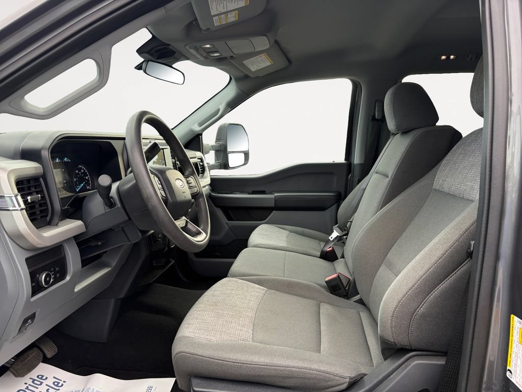 Used 2025 Ford F250 XLT AWD/4WD image 9