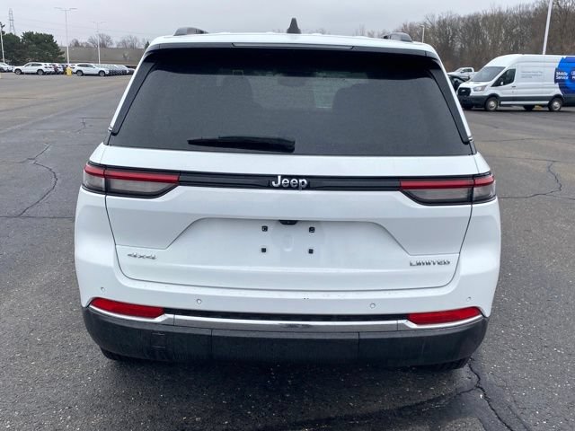 Used 2023 Jeep Grand Cherokee Limited AWD/4WD image 4