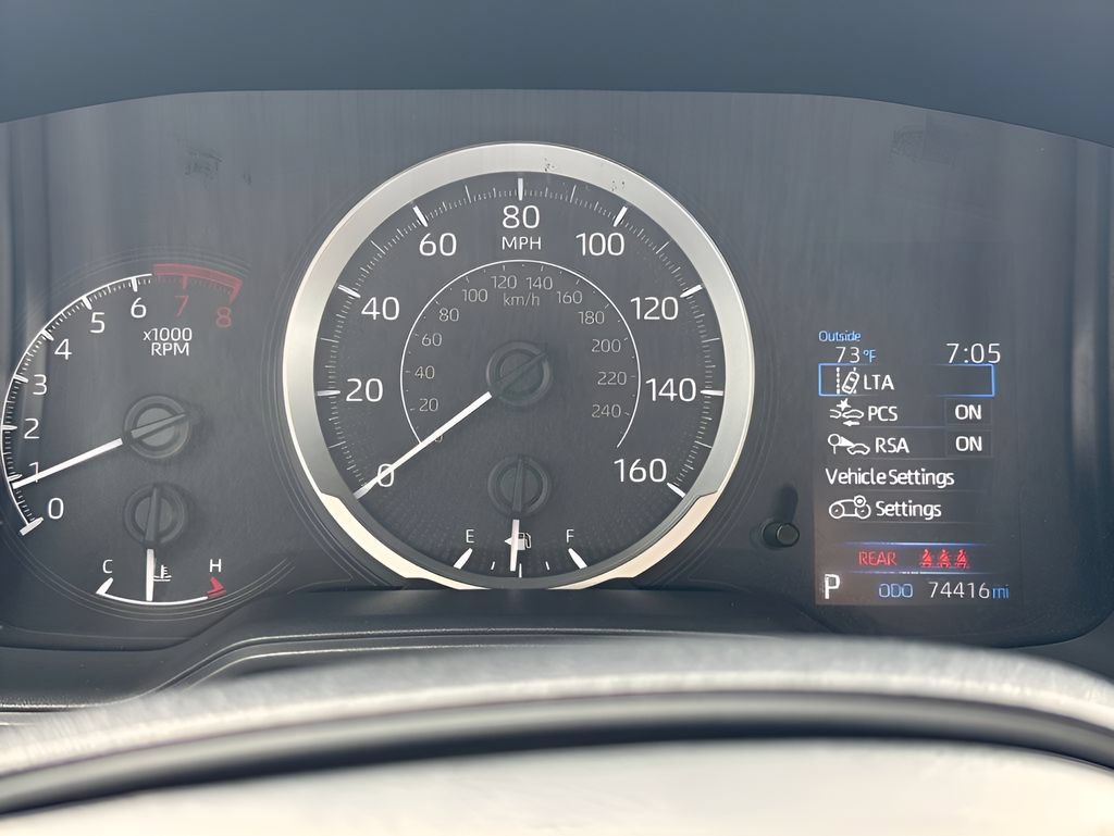 Used 2022 Toyota Corolla LE FWD image 19