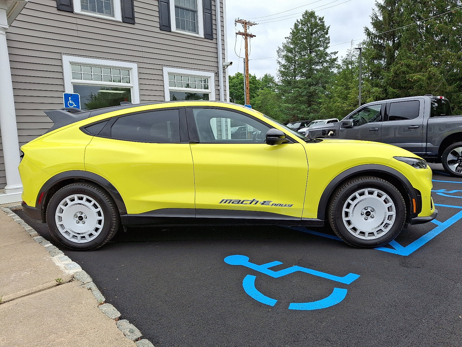 Certified 2024 Ford Mustang Mach-E GT image 8